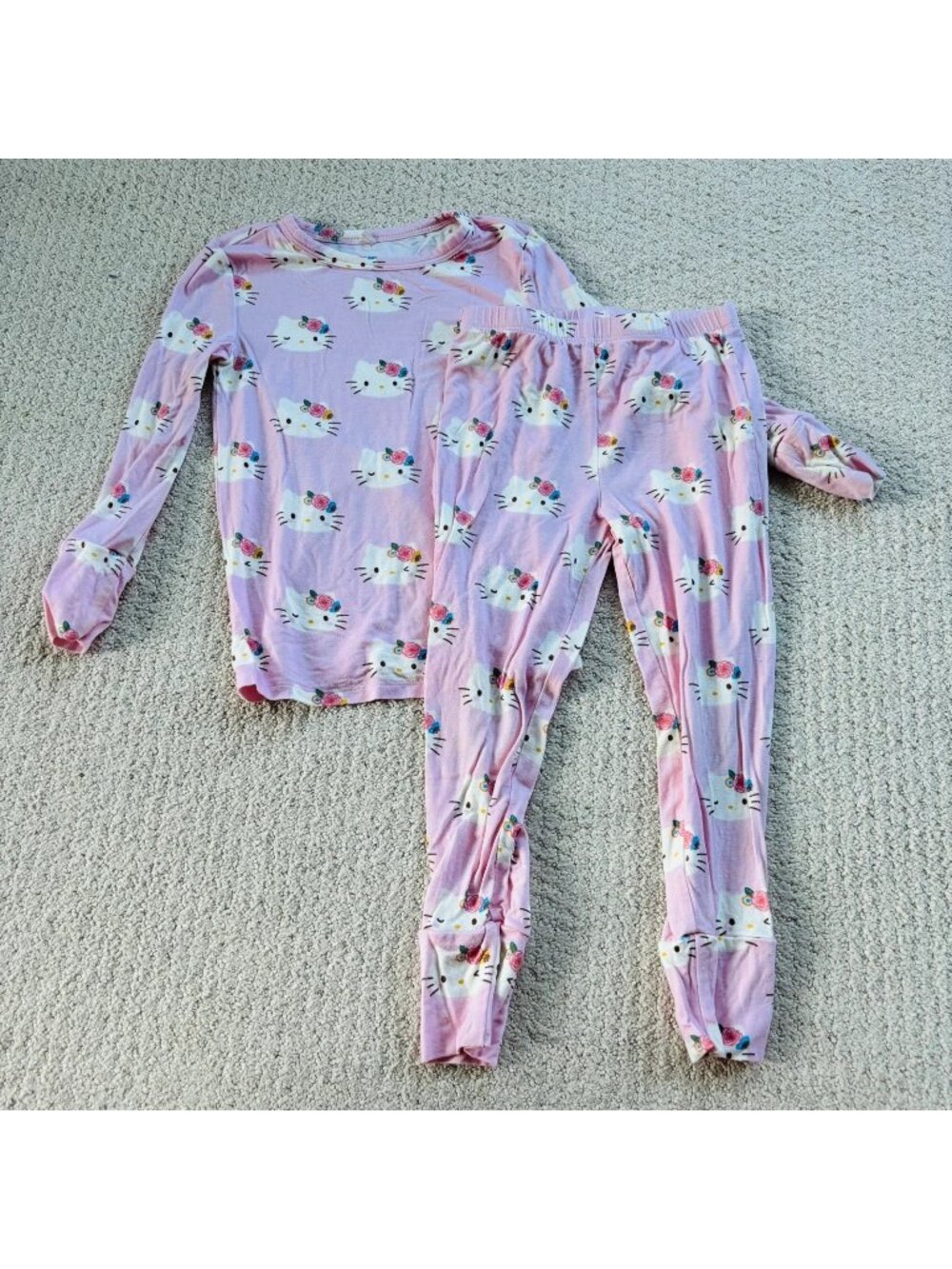 Posh peanut hello kitty pajama set